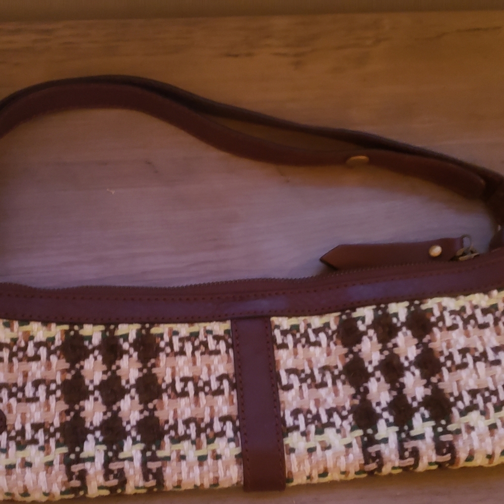 COPY - Burberry Purse - Picture 4 of 5
